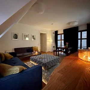 Modernes An Der Frauenkirche Apartment Dresden