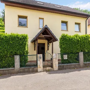 Cosy In With Balcony And Swimming Pool Apartment Dresden